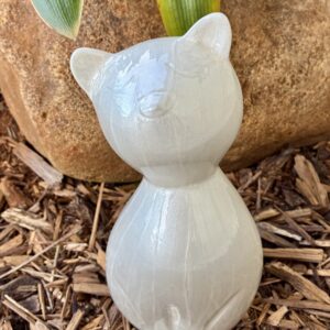 Princess Cat Urn (Glossy Creamy Pearl)